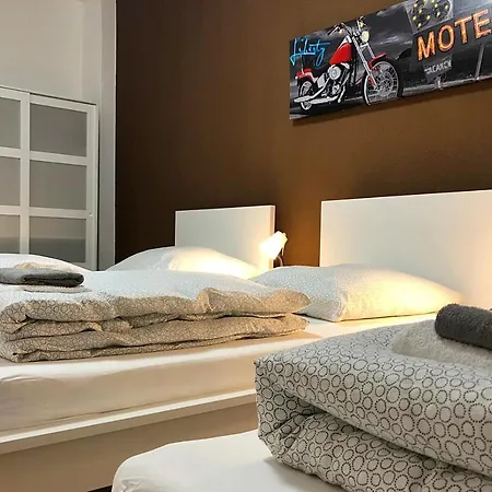 Cosy Three With Flatscreen Tv