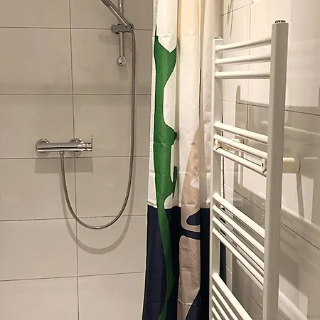 Cosy Three With Flatscreen Tv Apartment *