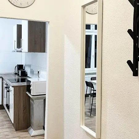 Apartment Cosy Three With Flatscreen Tv *