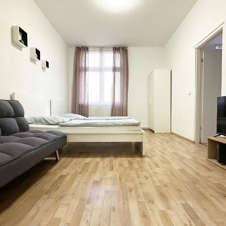 Apartment Cosy Three With Flatscreen Tv *