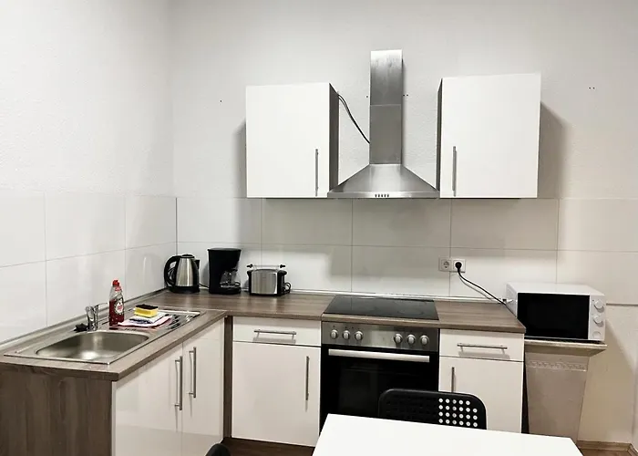 Cosy Three With Flatscreen Tv *